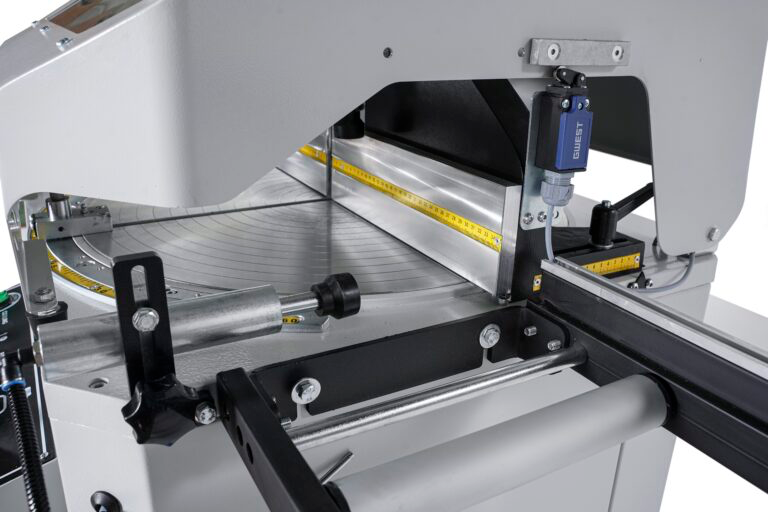SC 403 Tam Avtomatik Alüminium və PVC Alt Çıxışlı Kəsmə Dəzgahı (Ø600 və Ø650 mm)