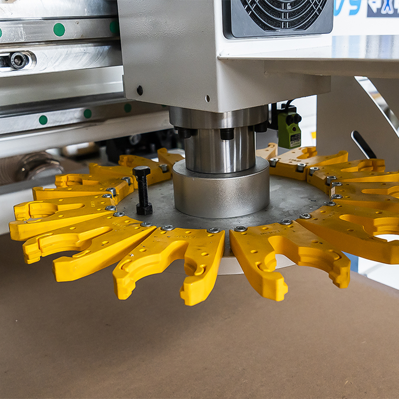Qazma Paketi ilə Ağac Emalı üçün CH1-V9 CNC Kəsmə Maşını